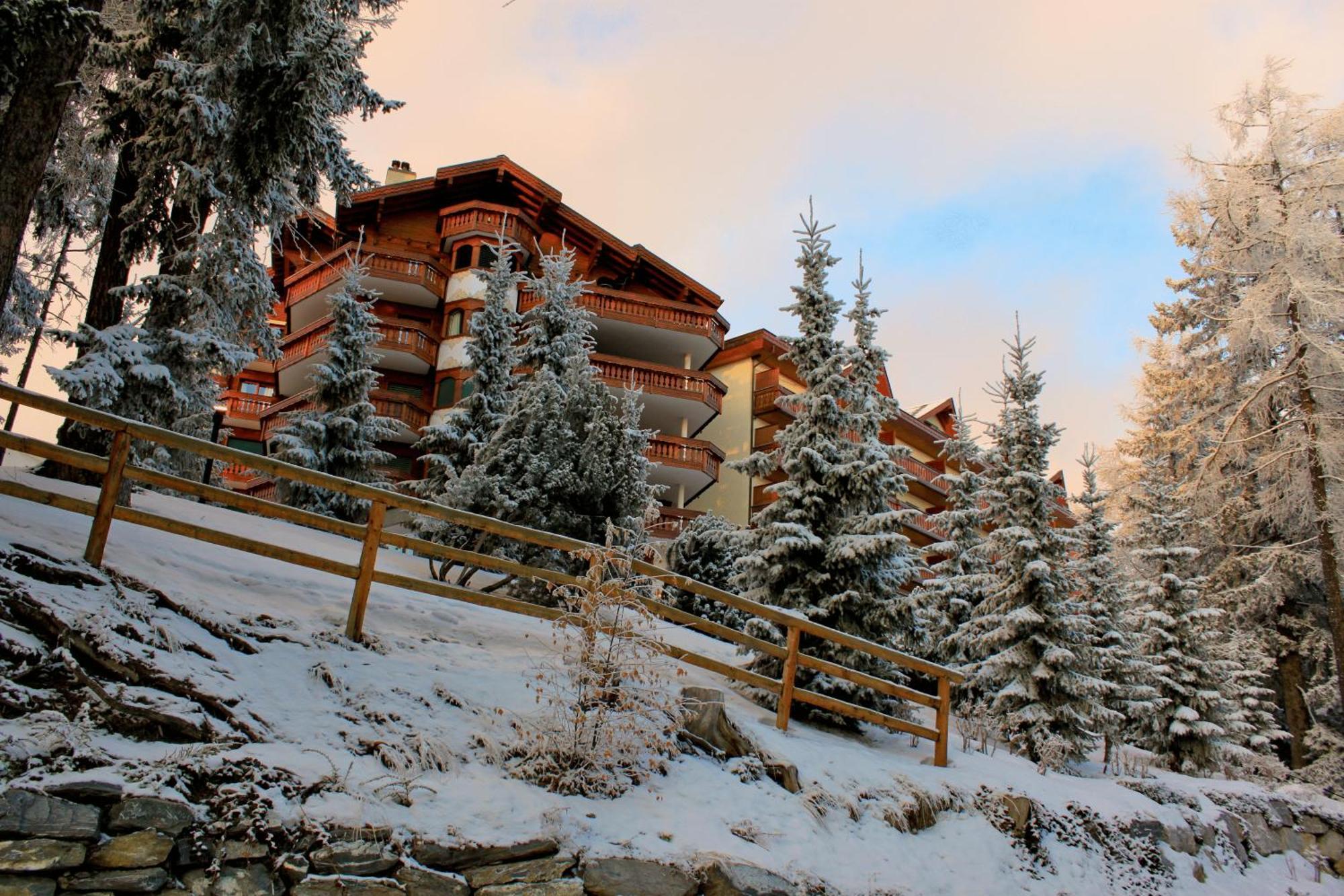 Hotel Royal Crans-Montana Exterior foto